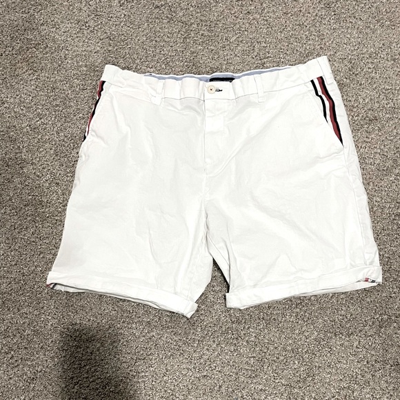 Tommy Hilfiger Other - Men’s white Tommy Hilfiger shorts size 38